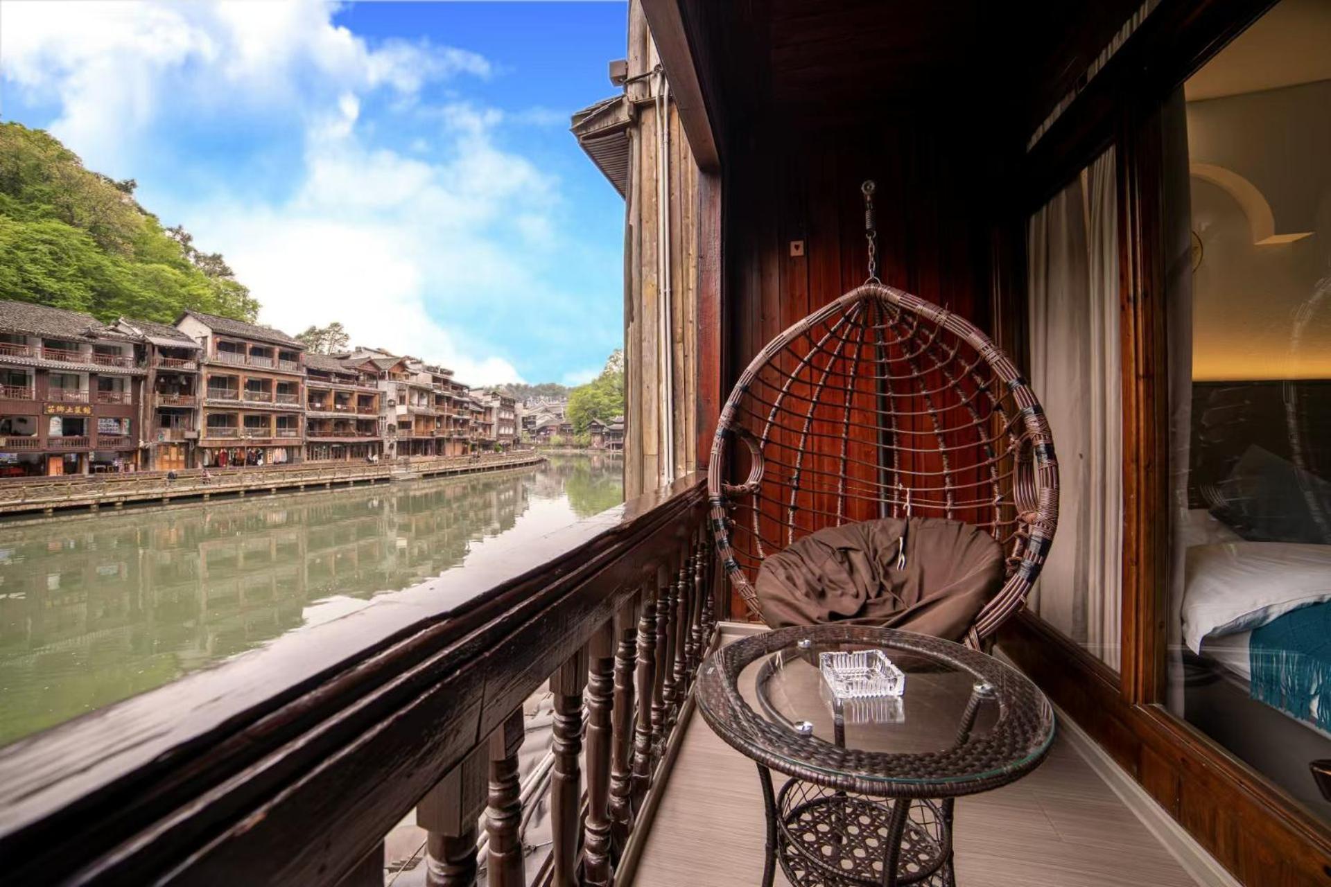 Fenghuang Ancient Town Lazy Cat Riverside Inn Zewnętrze zdjęcie